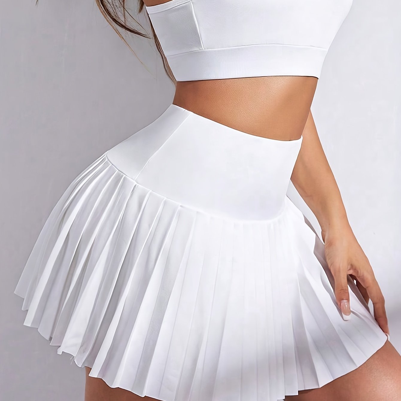 Chic High-Waisted Mini Skirt - Flattering Pleats, Versatile Solid Color, Perfect for Everyday & Athletic Wear